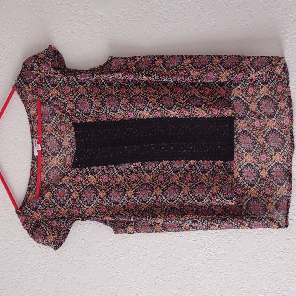 Juniors Sheer BONGO Top